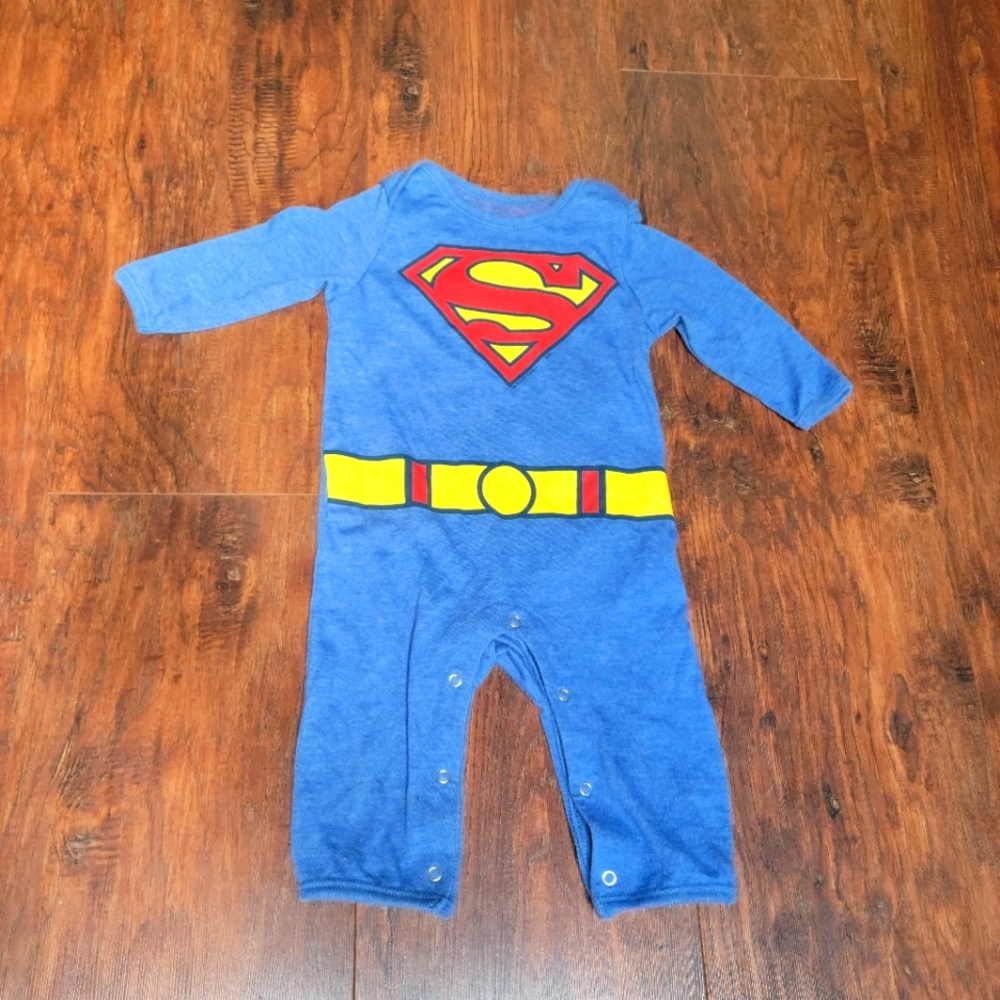 Old Navy Superman onesie, size 3-6 months